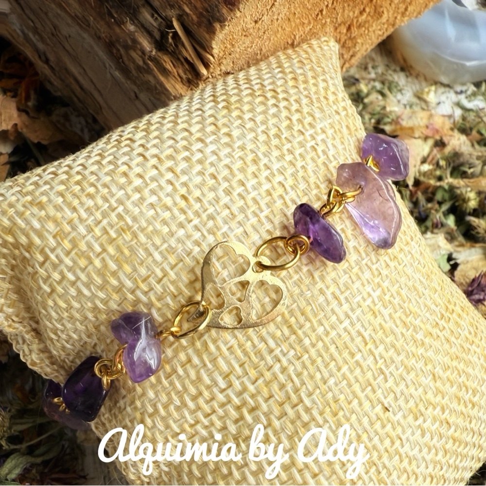 HEART AMETHYST GOLD CHARM BRACELET